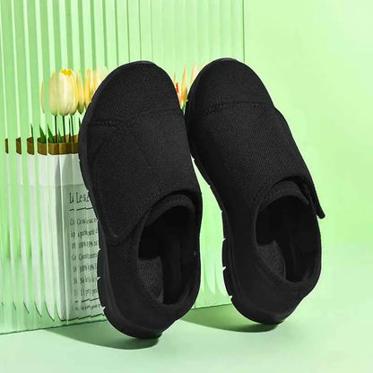 ComfortFit™｜足にやさしく、一日中軽やかな履き心地。
